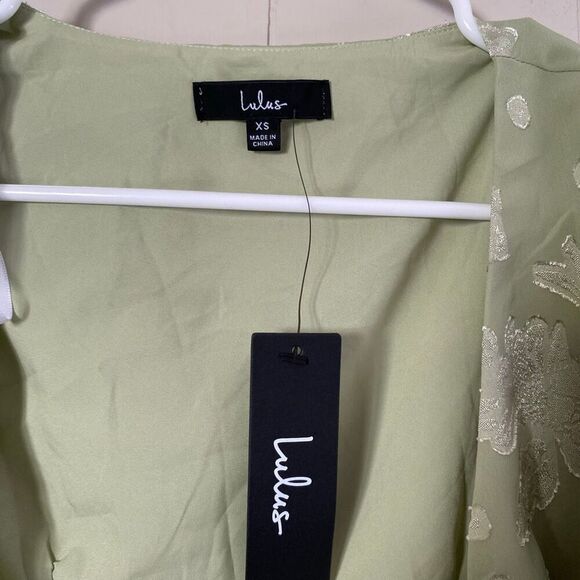 Lulus Green Floral Jacquard Puff Sleeve Tie Front Top XS NWT Elegant Blouse Sage - Picture 3 of 5